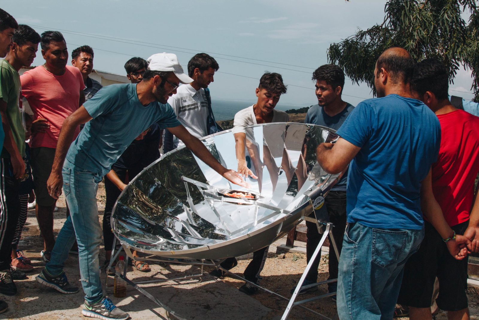 Low-tech With Refugees - Four solaire àLesbos